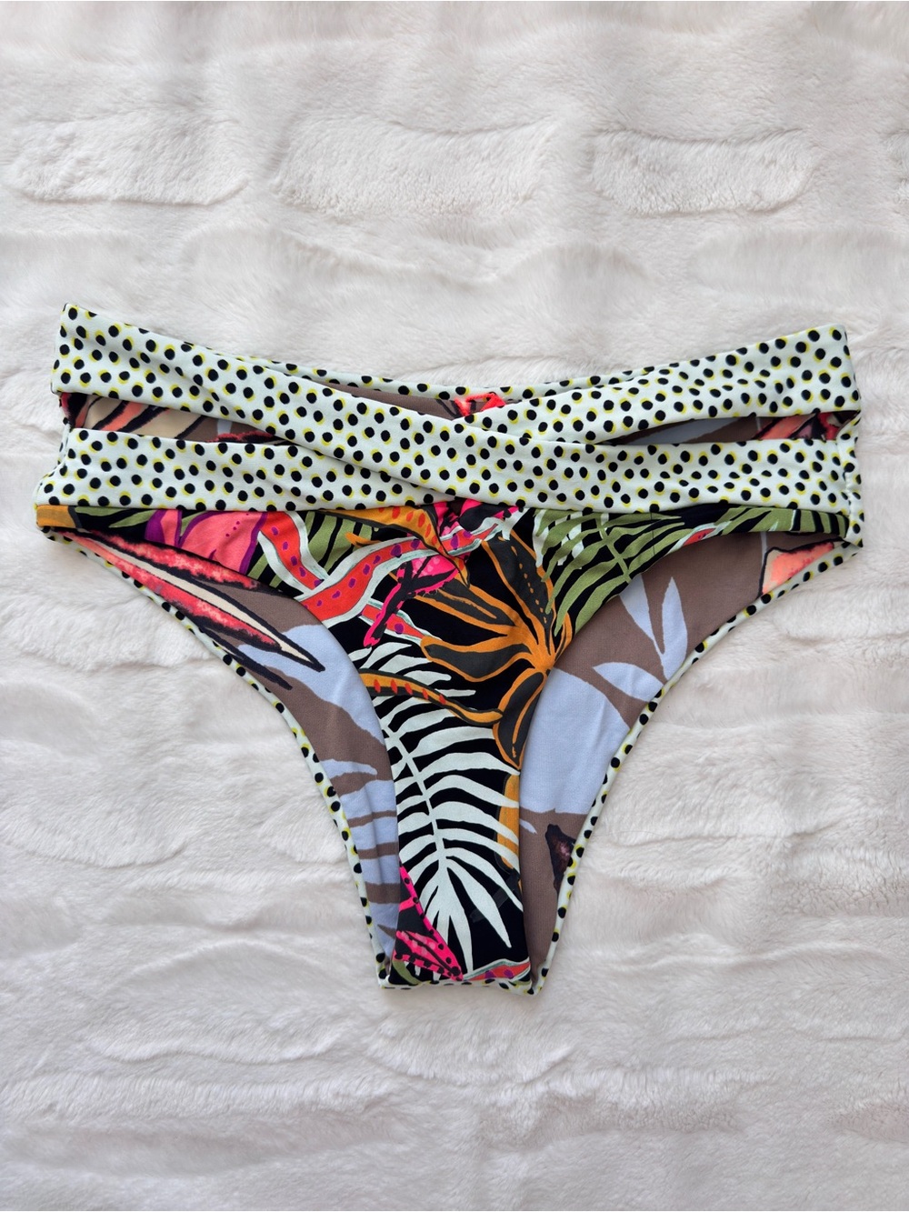 NWOT Maaji Reversible Tropical Floral Polka Dot Criss Cross Bikini Bottom L